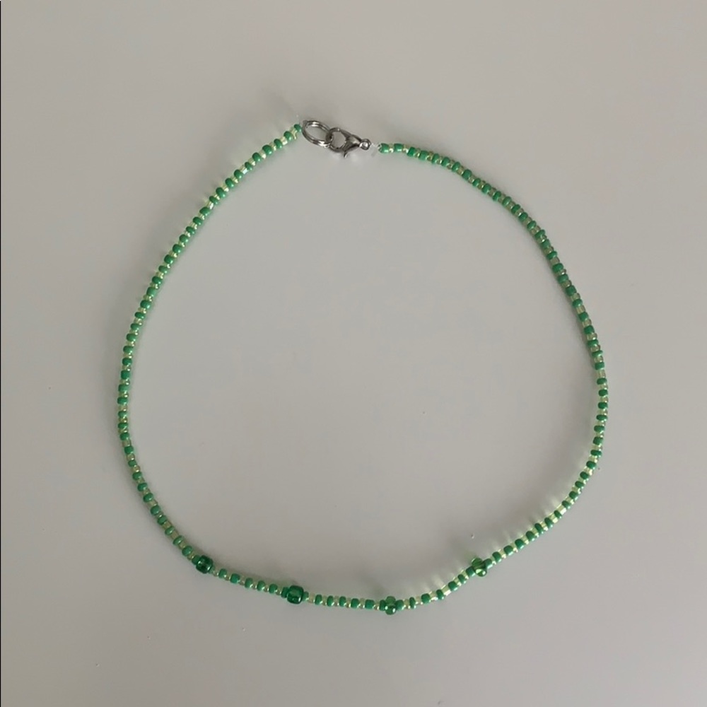 Green choker necklace!